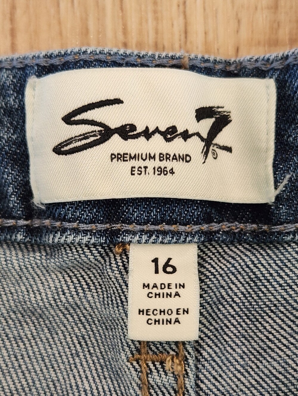 Seven7 Loose Straight Jeans Womens Size 16 Blue Medium Wash Denim Stretch - Picture 4 of 12
